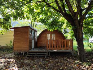 camping de la vallée du doux pod 3 personnes insolite