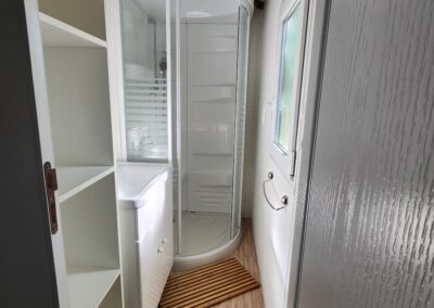 mobilhome wapiti 4 pers salle de bain camping de la vallée du doux