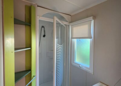 mobilhome irm family salle de bain camping de la vallée du doux