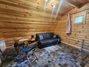 pod 2 pers insolite intérieur camping de la vallée du doux