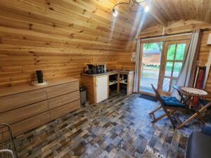 pod 2 pers insolite intérieur camping de la vallée du doux