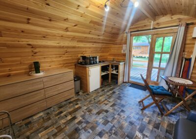 pod 2 pers insolite intérieur camping de la vallée du doux