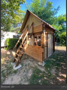 camping de la vallée du doux tente perchée