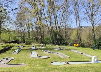 camping de la vallée du doux mini golf