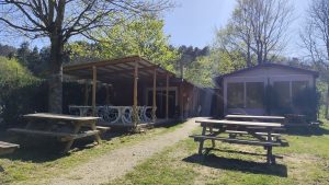 camping de la vallée du doux terrasse extérieure