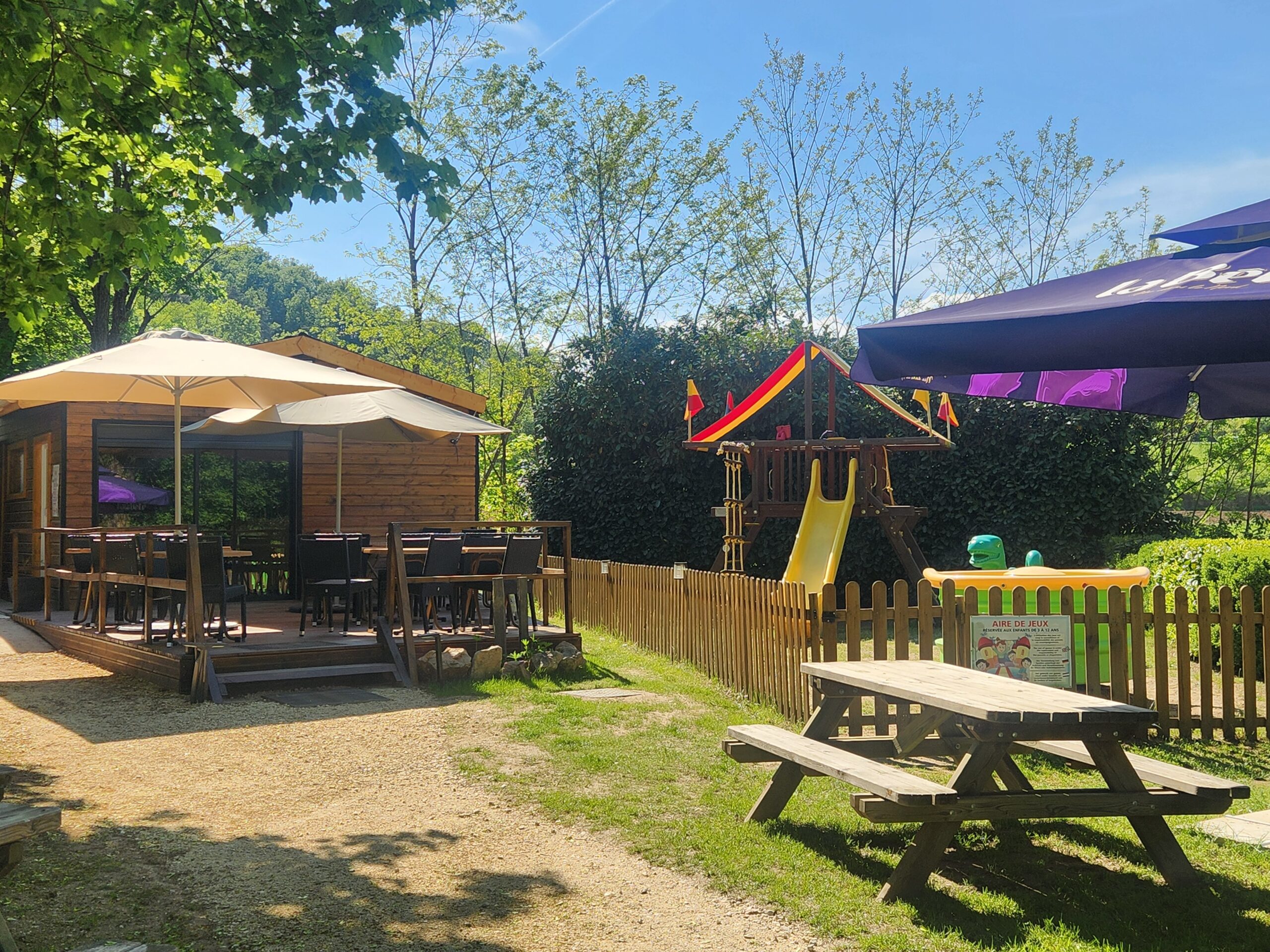 air de jeu camping de la vallée du doux